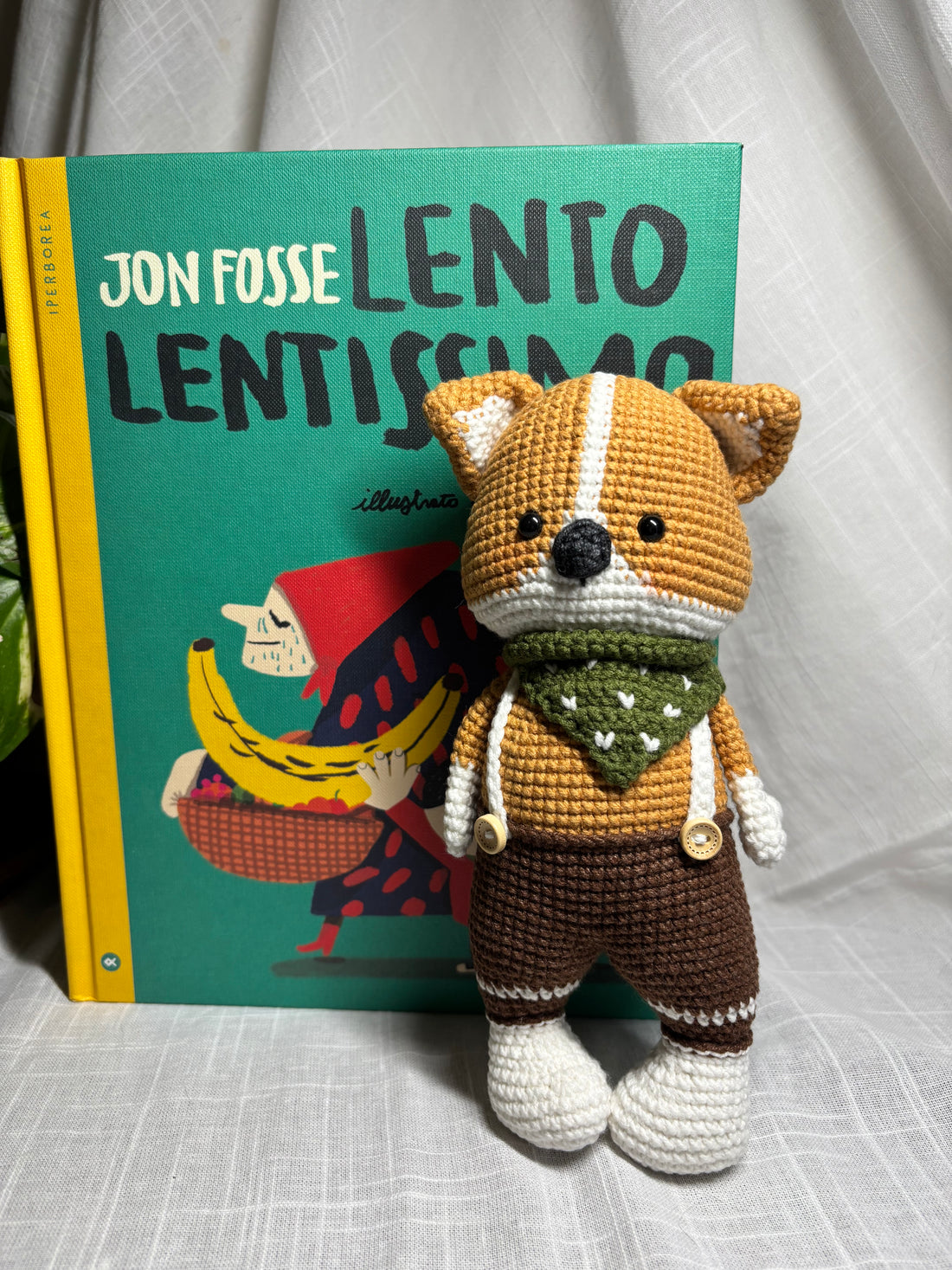 Shiba amigurumi con salopette — Photo 2