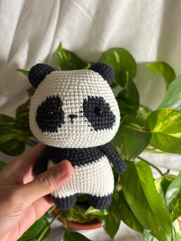 Crocheted black and white panda — Full view